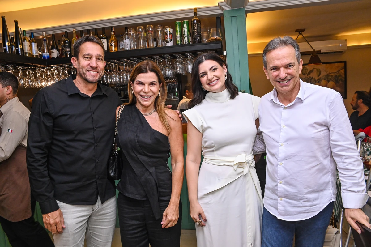 Sandro e Jacqueline Pretti, Joana Barbosa e Rodrigo Barbosa