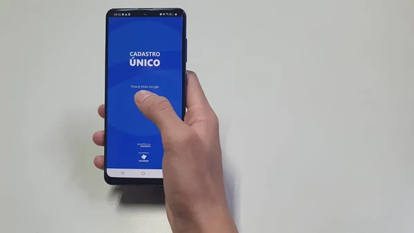 Levantamento do Instituto Jones revela que apenas 30,5% da população em idade ativa mais pobre do Espírito Santo está ocupada, com forte presença de informalidade e baixa escolaridade