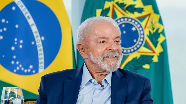 Presidente do Brasil diz que nunca entrou em pânico e que não toma decisões com 39 graus de febre; lista de produtos que ganharam redução tem mais de 200 itens, inclusive café e carne