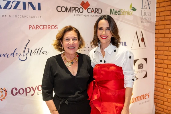 Anette Musso e Thais Gois, idealizadoras do desfile do Asilo dos Idosos