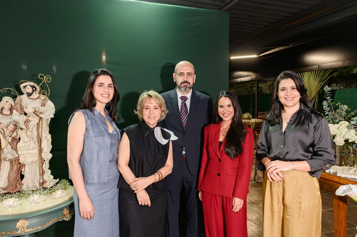 Karina Cuzzuol, Maria Angélica Belonia, Juliano Campana, Sarah Muniz e Mayana Lorentz