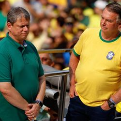 Para o filósofo e pesquisador Marcos Nobre, Brasil vive cenário de 'avanços e retrocessos ao mesmo tempo', reflexo da instabilidade em um país onde a democracia 'está funcionando de maneira disfuncional há pelo menos dez anos'