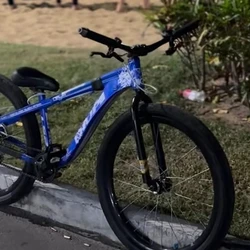 O crime aconteceu quando o garoto, que havia ido ao supermercado para comprar alguns itens a pedido da mãe, encontrou um amigo na esquina e parou para conversar