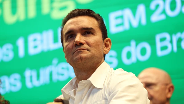 Decisão do partido se aplica a ministérios e outros órgãos da administração federal