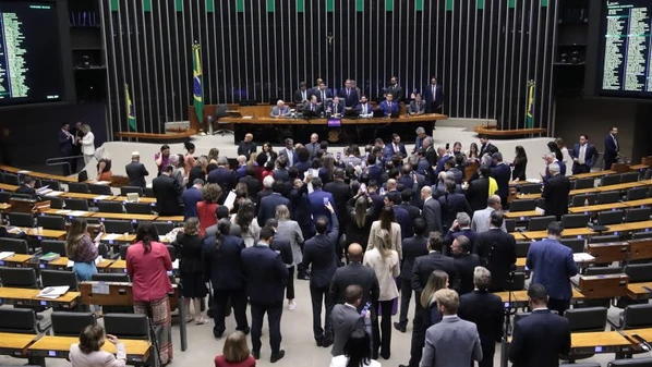 Ao buscarem uma blindagem processual tão ampla, os parlamentares que a apoiam admitem, tacitamente, que pretendem se colocar acima da lei e que têm motivos para temer o escrutínio da Justiça. É a confissão de que a impunidade é um projeto político
