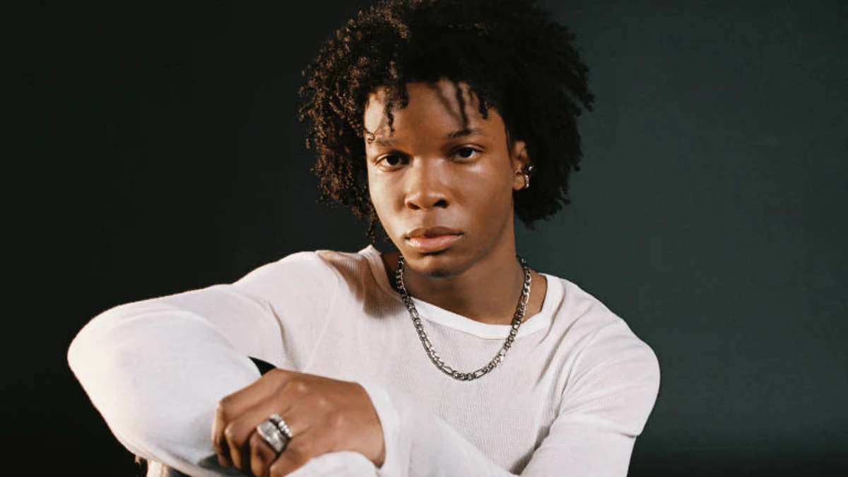 Músico d4vd compunha para vídeos de Fortnite e hoje canta em shows lotados