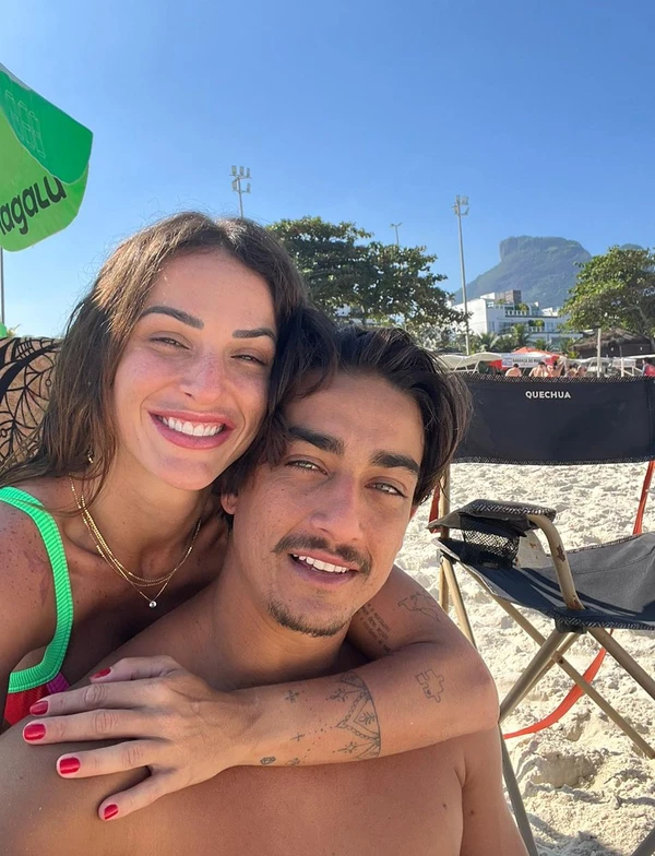 Veja momentos do casal Rhayssa Thabaldi e Rafael Farrel por Reprodução/Instagram Thayssa Thebaldi
