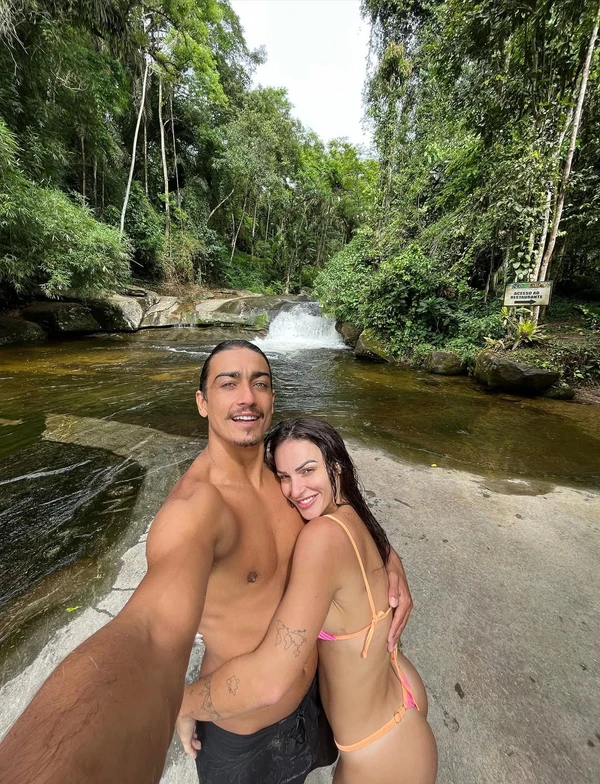 Veja momentos do casal Rhayssa Thabaldi e Rafael Farrel por Reprodução/Instagram Thayssa Thebaldi