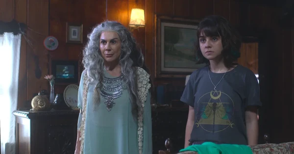 Ângela Dippe e Klara Castanho em 