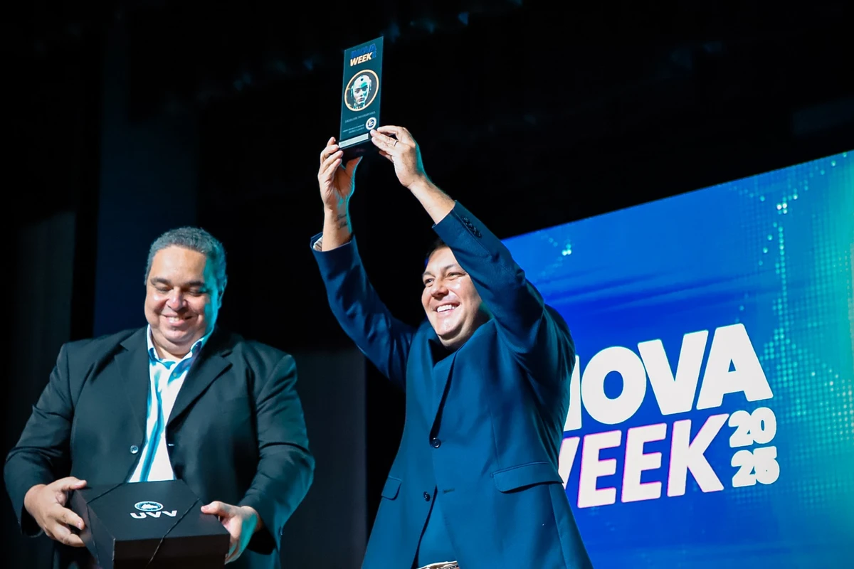 Bruno Lamas homenageado na InovaWeek 2025
