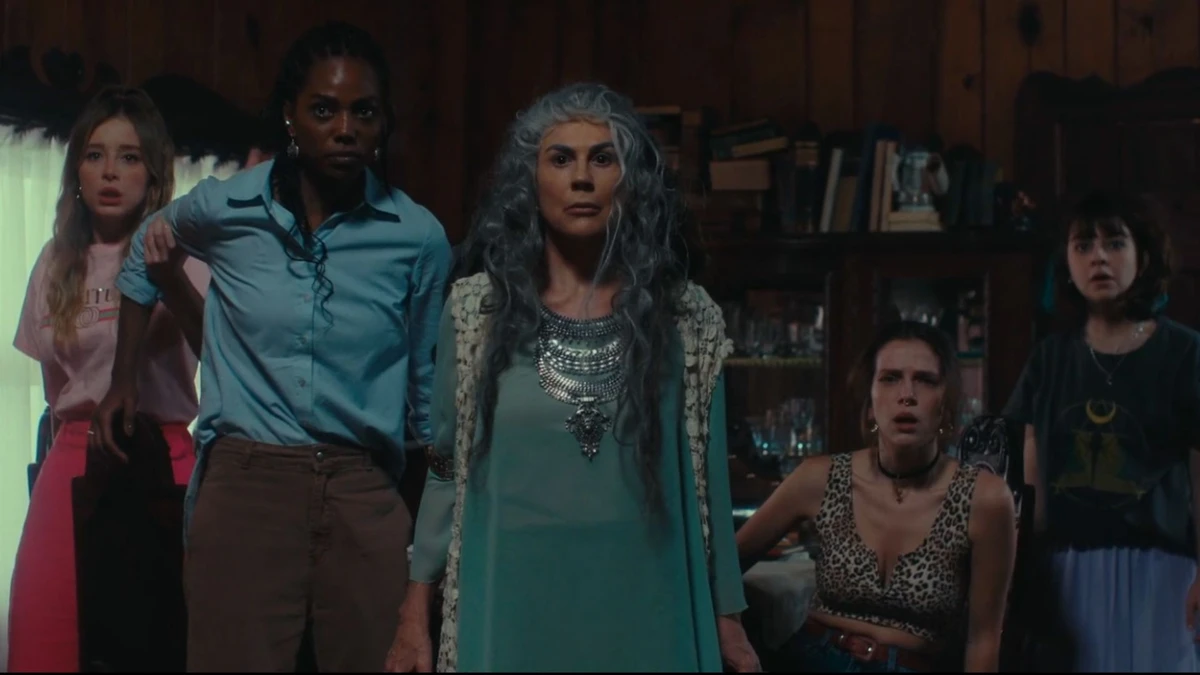 Duda Reis troca o feed pelo set e estreia no terror “Apanhador de Almas”