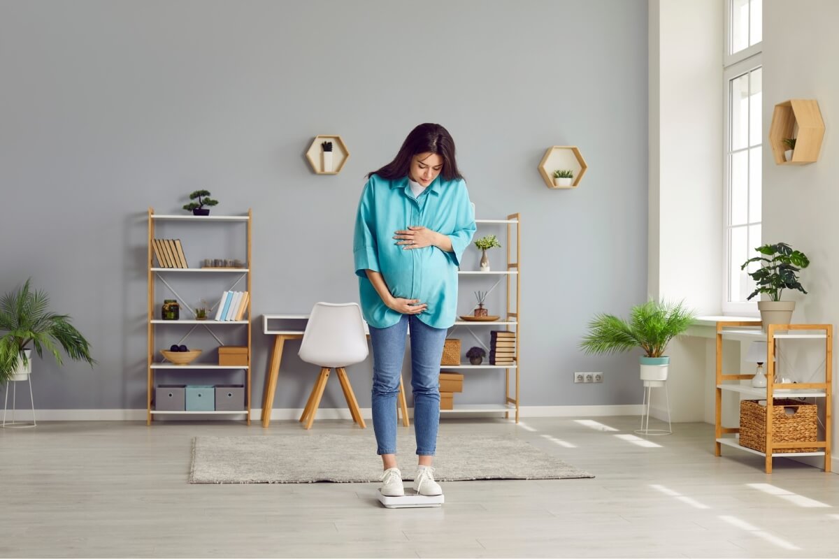 A obesidade gestacional é atualmente um dos maiores desafios da medicina materno-fetal (Imagem: Studio Romantic | Shutterstock)