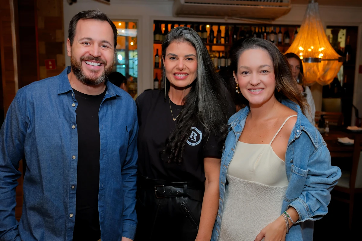Phil Fernandes, Carol Lobato e Naita Borges