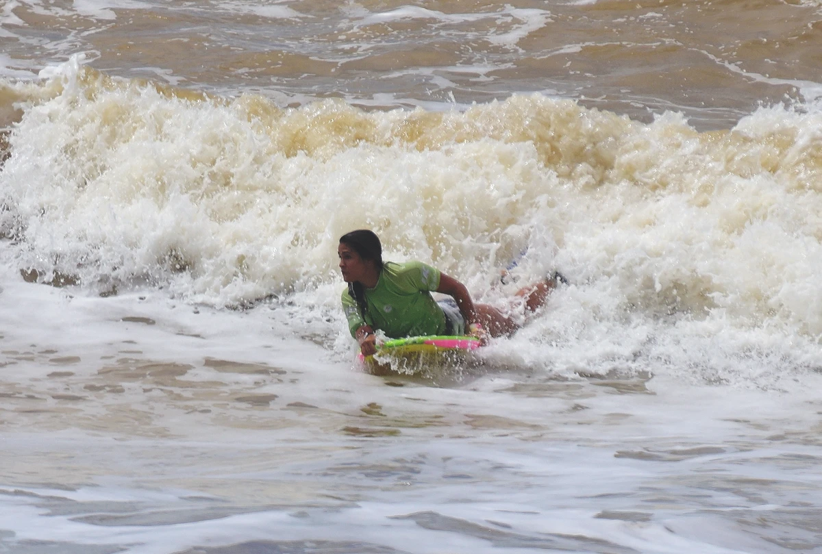 Luna Hardman ganha Mundial de Bodyboarding  em Jacaraípe, Serra por Carlos Alberto Silva