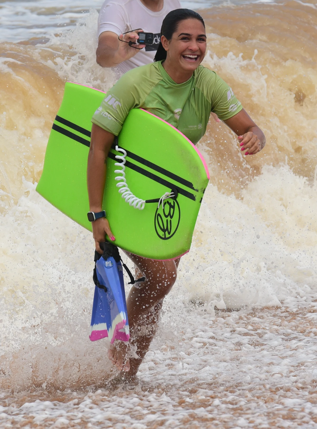 Luna Hardman ganha Mundial de Bodyboarding  em Jacaraípe, Serra por Carlos Alberto Silva