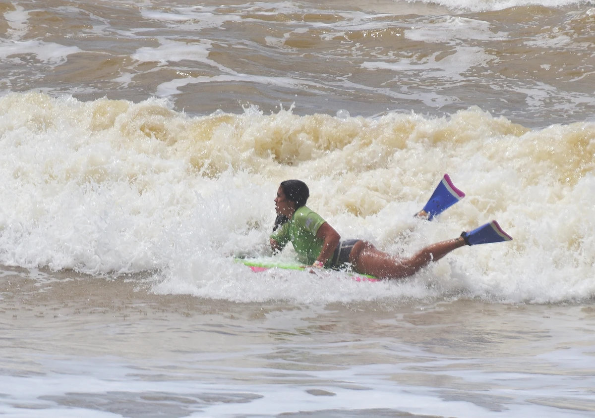 Luna Hardman ganha Mundial de Bodyboarding  em Jacaraípe, Serra por Carlos Alberto Silva