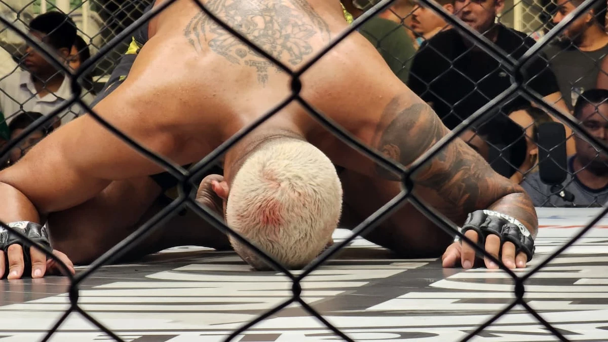 Yuri Santos (ES) venceu Caio Fernandes Cocão (ES) por finalização