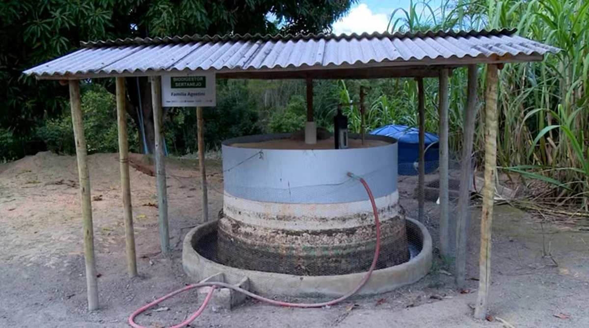 Biodigestor transforma dejetos em gás e adubo