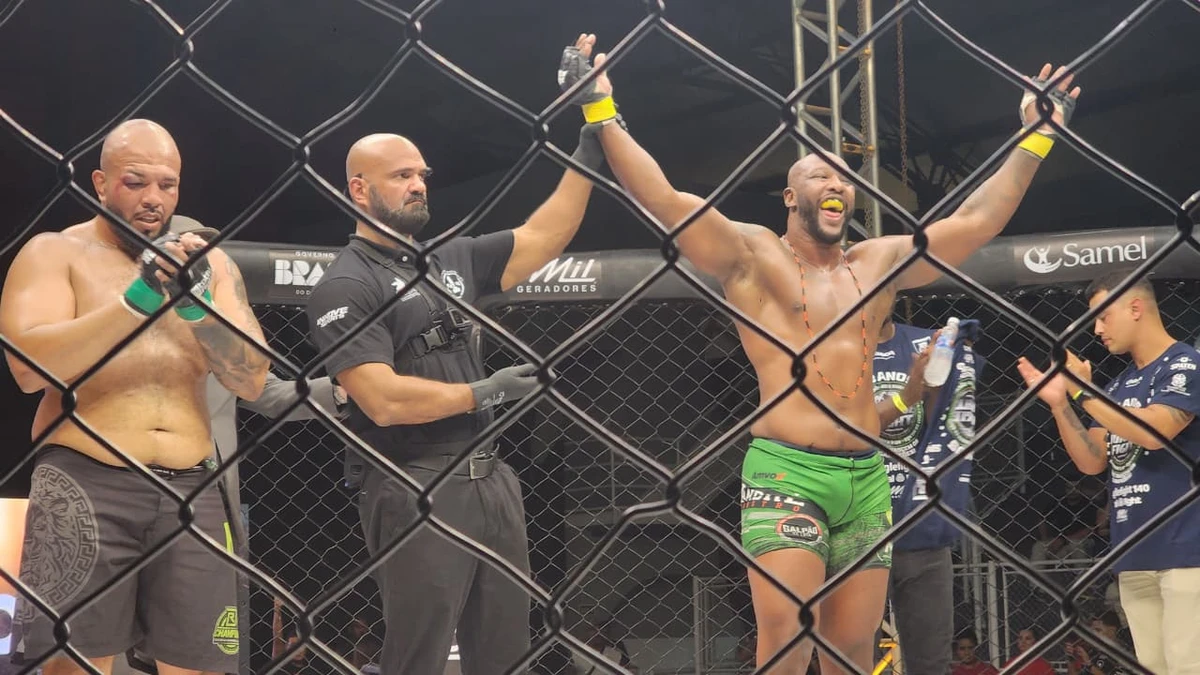 O baiano André Miranda bateu Hyago Silva por decisão unânime dos juízes