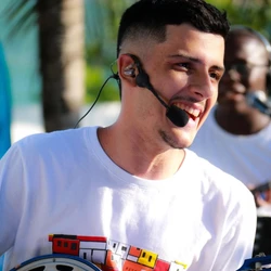 Leozinho é um fenômeno do pagode capixaba