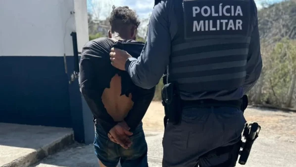 Wagner Jesus do Nascimento, de 46 anos, foi preso escondido em uma plantação de café após confessar o crime à Polícia Militar