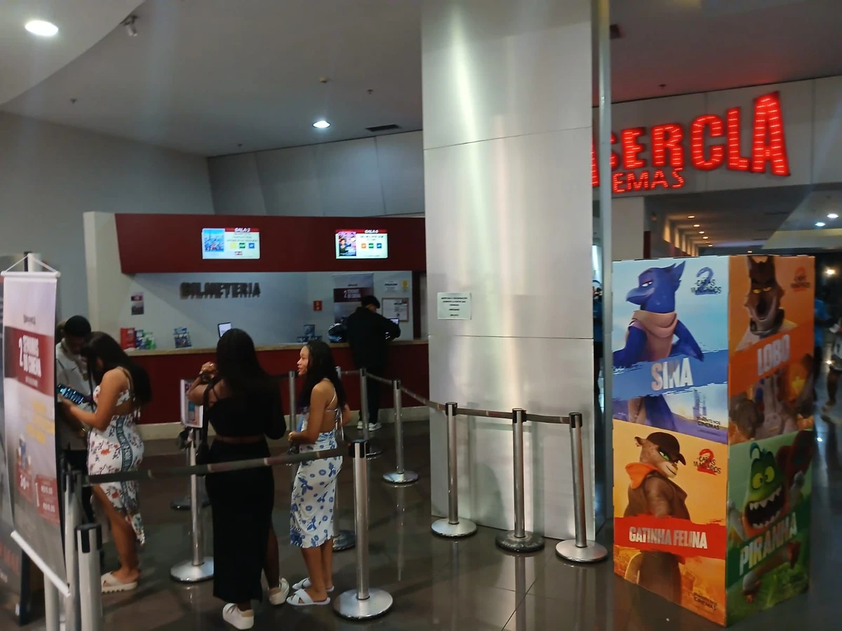 Cinesercla do Shopping Montserrat, na Serra