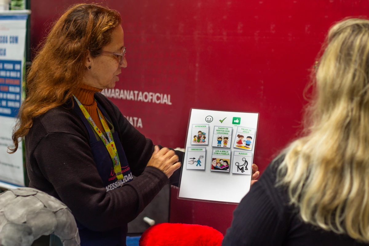 Seminário de Acessibilidade por Júlia Felberg