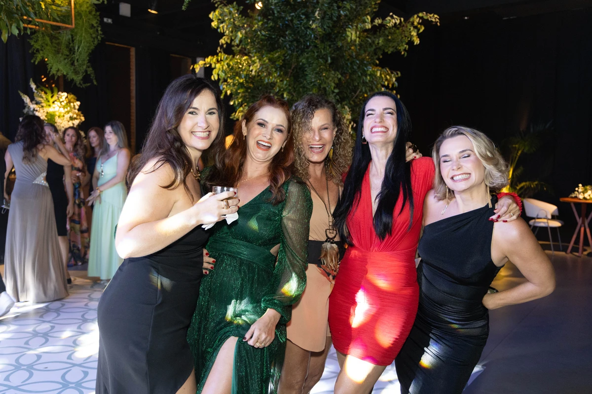  Milena Christ, Catia Horsts, Mônica Zorzanelli, Giselia Freitas e Flavia Roncetti