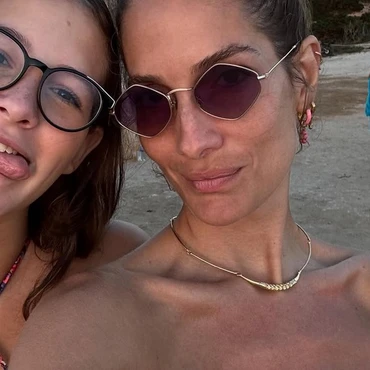 Imagem - Corpo de Anne Marie, filha de Schynaider, é velado hoje em SP