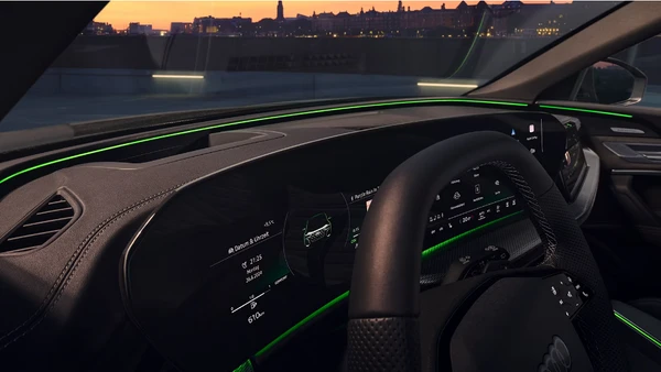 Audi SQ5 e SQ5 Sportback retornam ao Brasil em nova geração com preços a partir de R$ 624.990