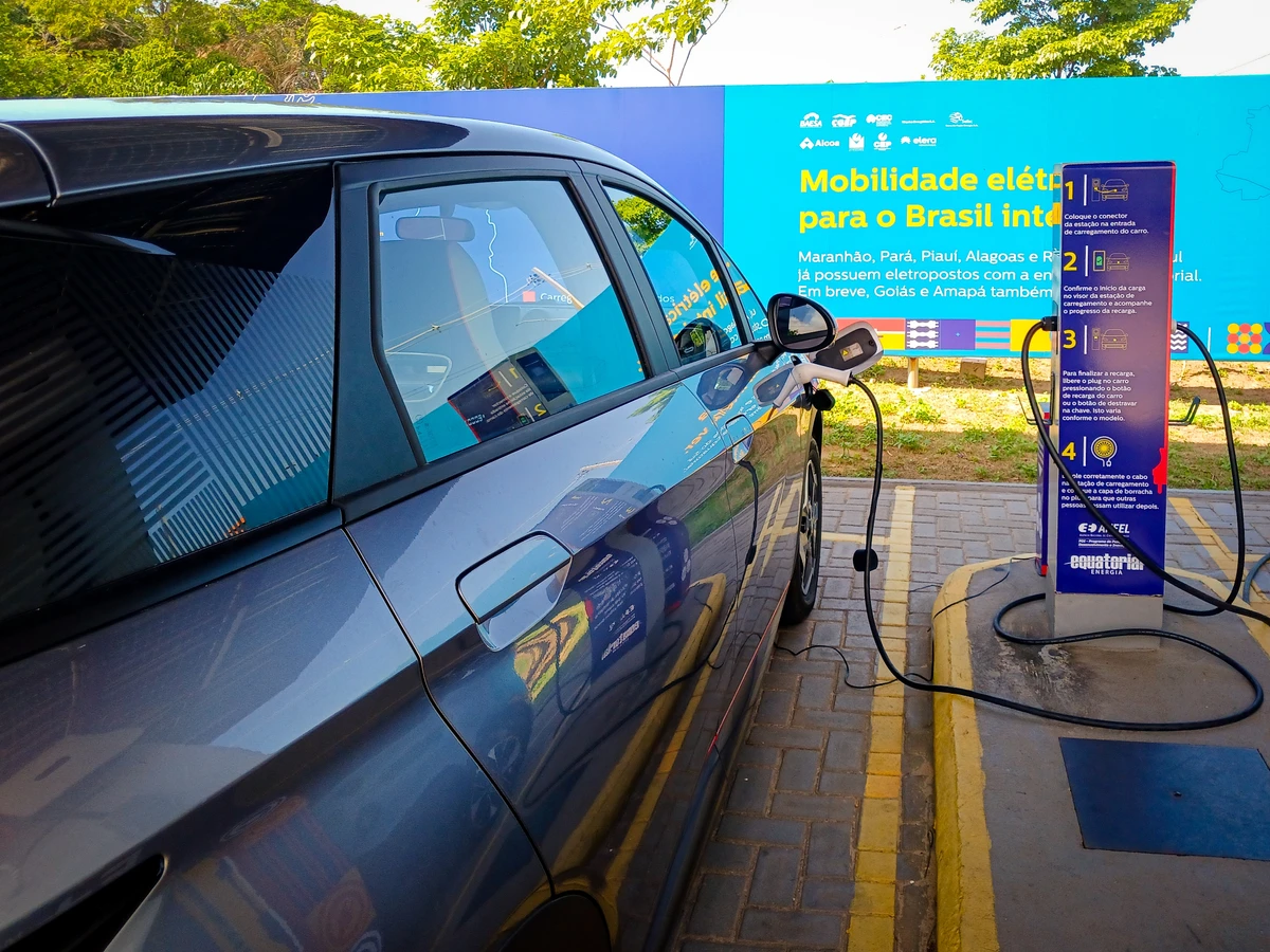 eletroposto, carro elétrico, carregador, híbrido plugin