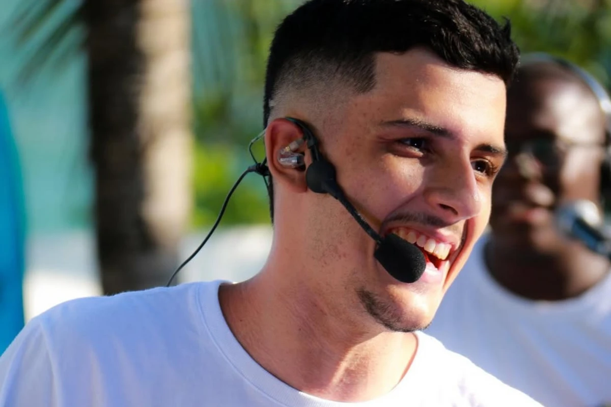 O cantor Leozinho tem uma história de vida forte