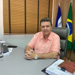 Prefeito de Cariacica era pré-candidato ao Senado, mas anunciou, nesta sexta-feira (27), que não vai renunciar ao atual mandato e, assim, ficará na prefeitura até 31 de dezembro de 2028