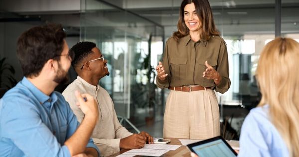 Entre a burocracia necessária e a humanidade essencial, o desafio do bom empregador é equilibrar regras, justiça e empatia