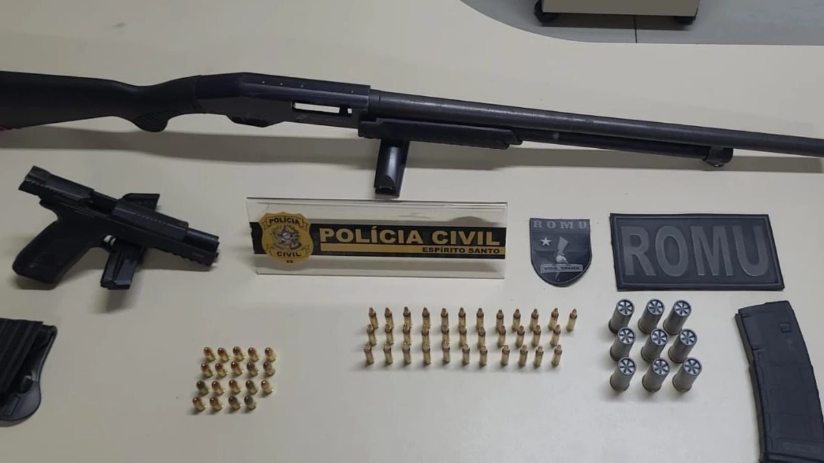 Armas apreendidas com suspeitos de matar jovem bairro Jaburuna, em Vila Velha