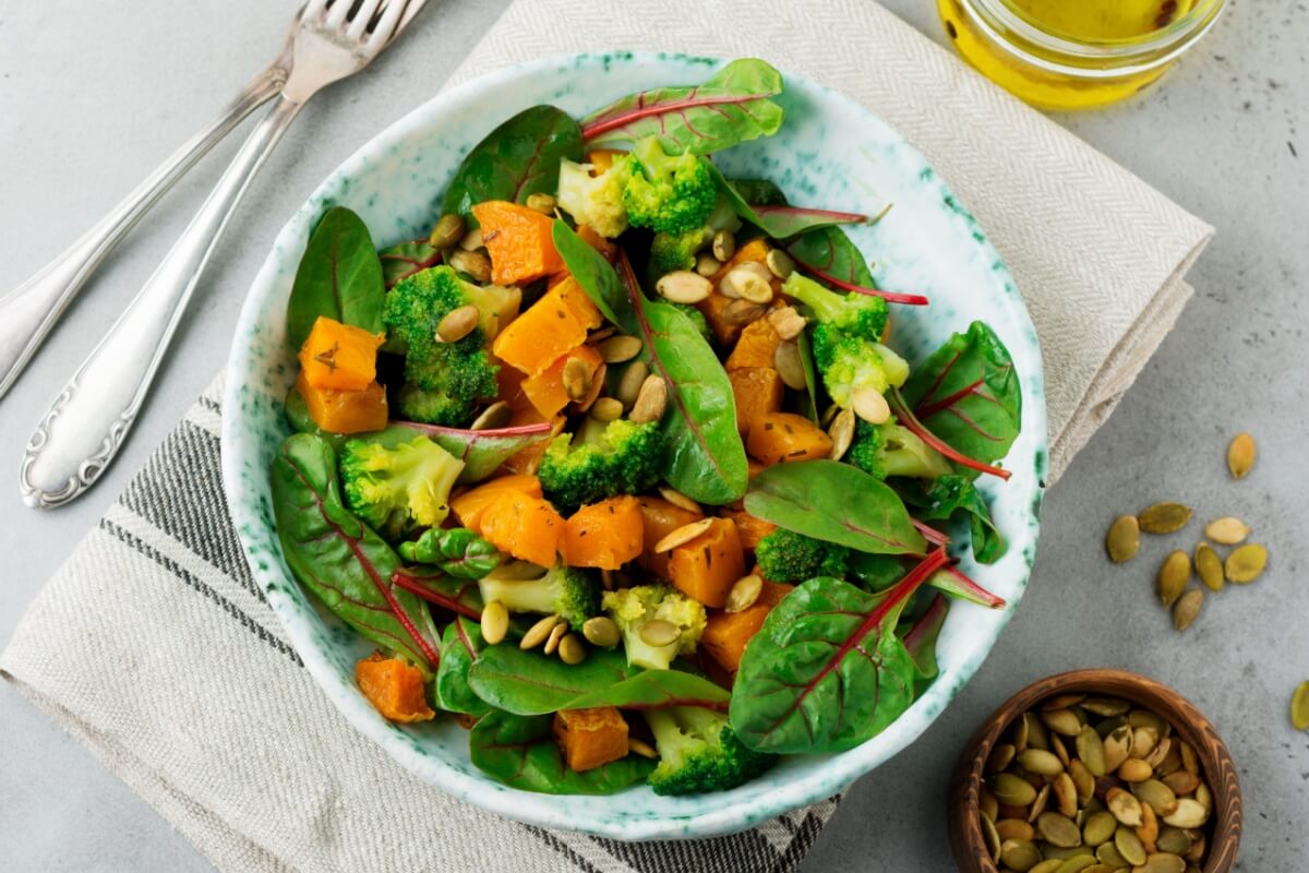 Salada morna de abóbora-moranga (Imagem: Katarzyna Hurova | Shutterstock)