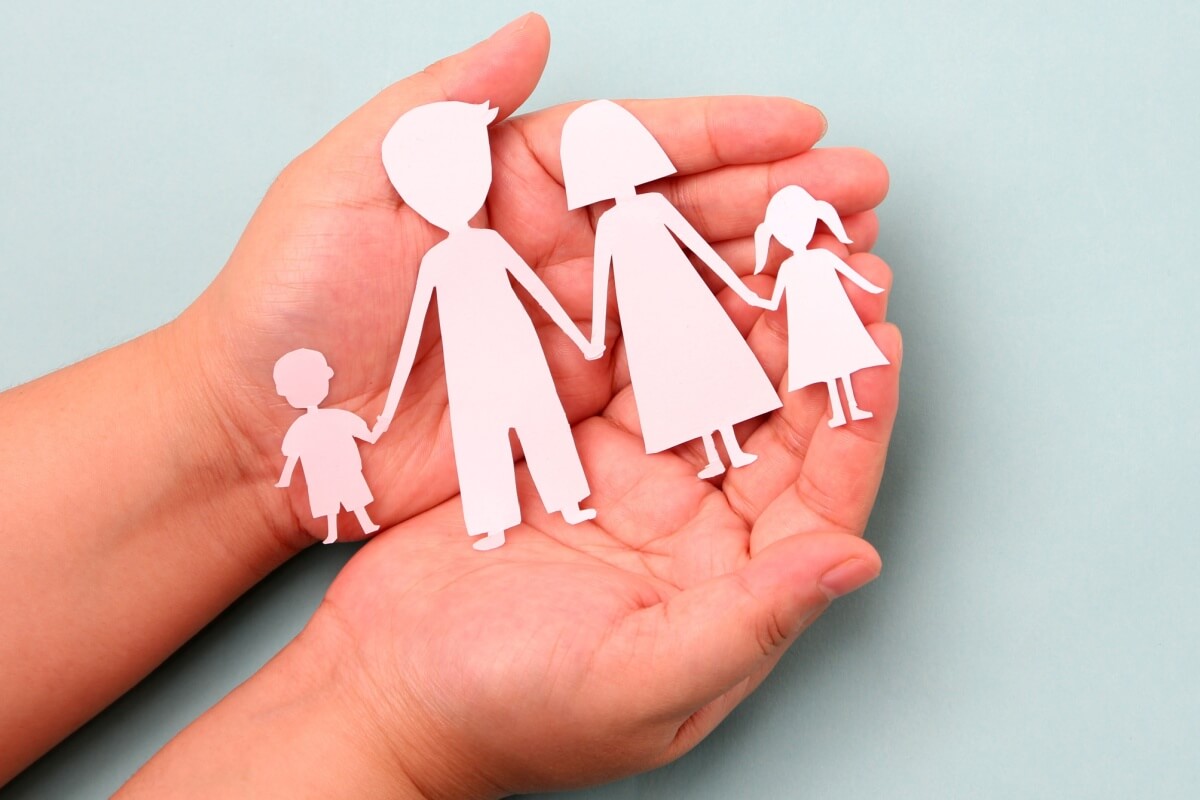 A alienação parental configura grave violência psicológica e pode deixar sequelas permanentes no desenvolvimento emocional (Imagem: Justinboat.29 | Shutterstock)