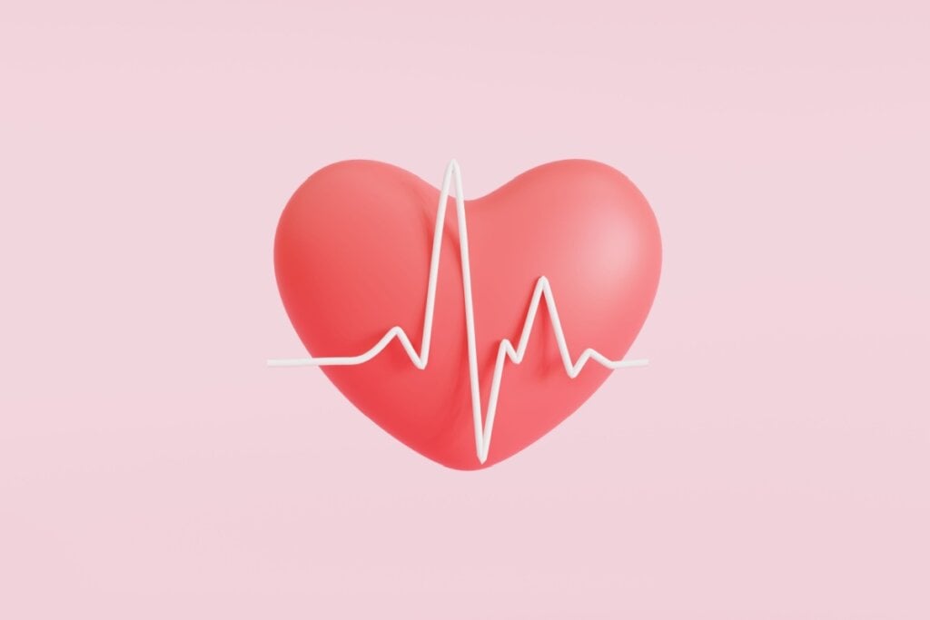 O estresse pode causar batimentos cardíacos acelerados ou palpitações (Imagem: Thanapipat Kulmuangdo | Shutterstock)