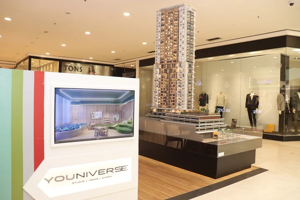 Youniverse da Nazca, estande de vendas no Shopping Vitória