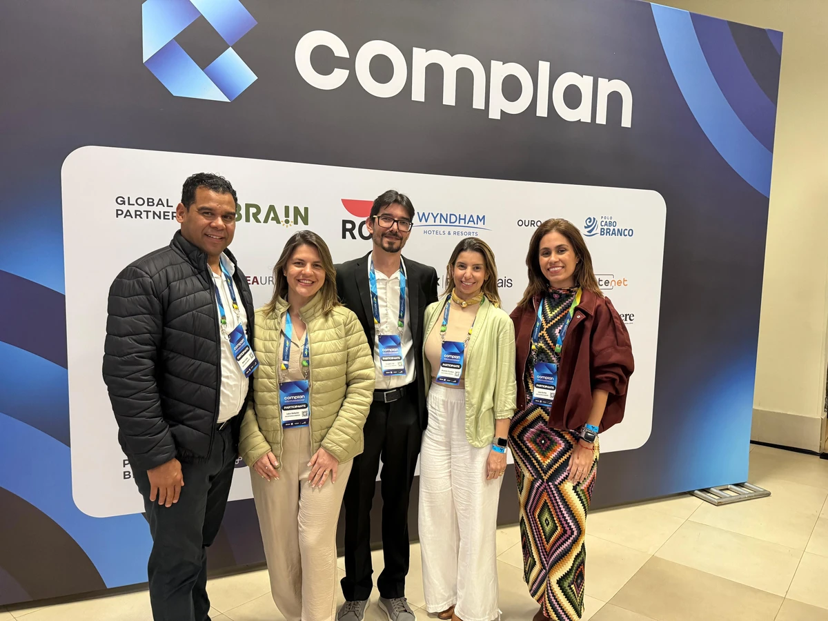 Comitiva da Vaz no Complan: o diretor executivo Werle Silva; a diretora de marketing, Luiza Stefanini; o coordenador de projetos da base de desenvolvimento da Eco Vaz, Tarcio Vaz; a gerente de incorporação, Brunella Scardua e a arquiteta Julia da Ros