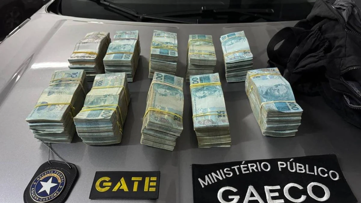 Quase R$ 1 milhão confiscado pela Receita Federal na operação