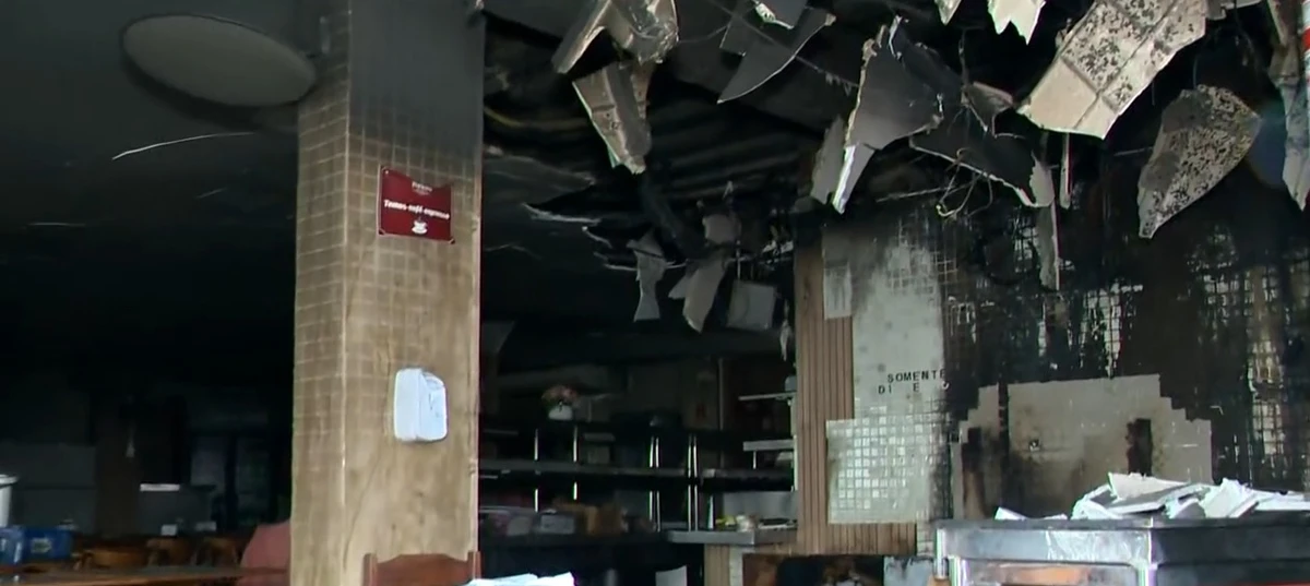 Restaurante pega fogo em Vila Velha