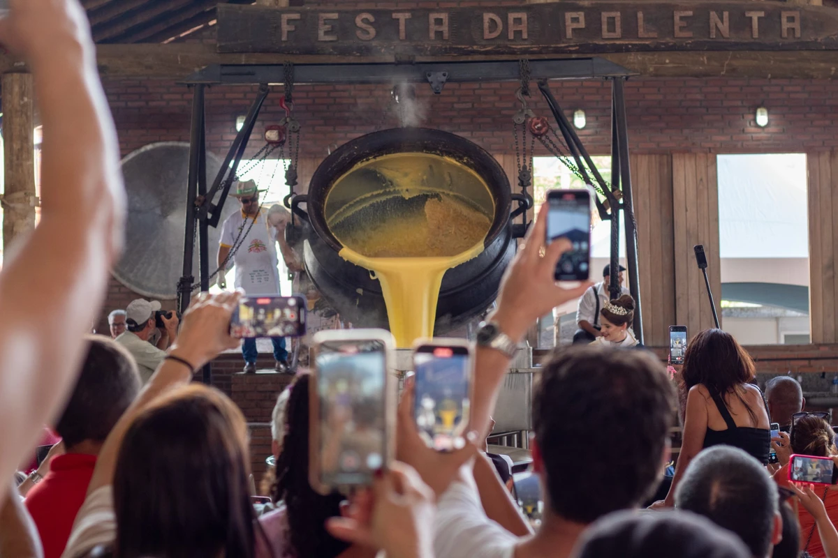 Em 2025, a Festa da Polenta acontecerá nos dois primeiros finais de semana de outubro.