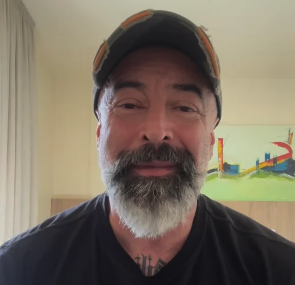 Humorista Cris Pereira