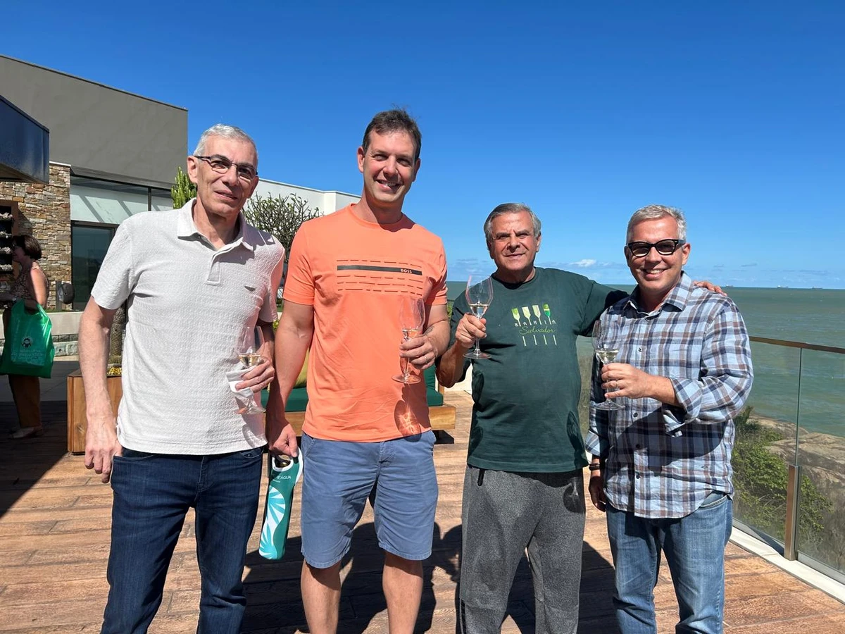 Décio Chieppe, Claudio Chieppe, Roberto SErpa e André Hees