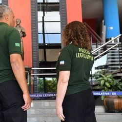 Os exames ocorrem das 14h15 às 17h15, em Vitória, Cachoeiro de Itapemirim e Linhares; gabaritos serão disponibilizados após às 20 horas do dia do teste