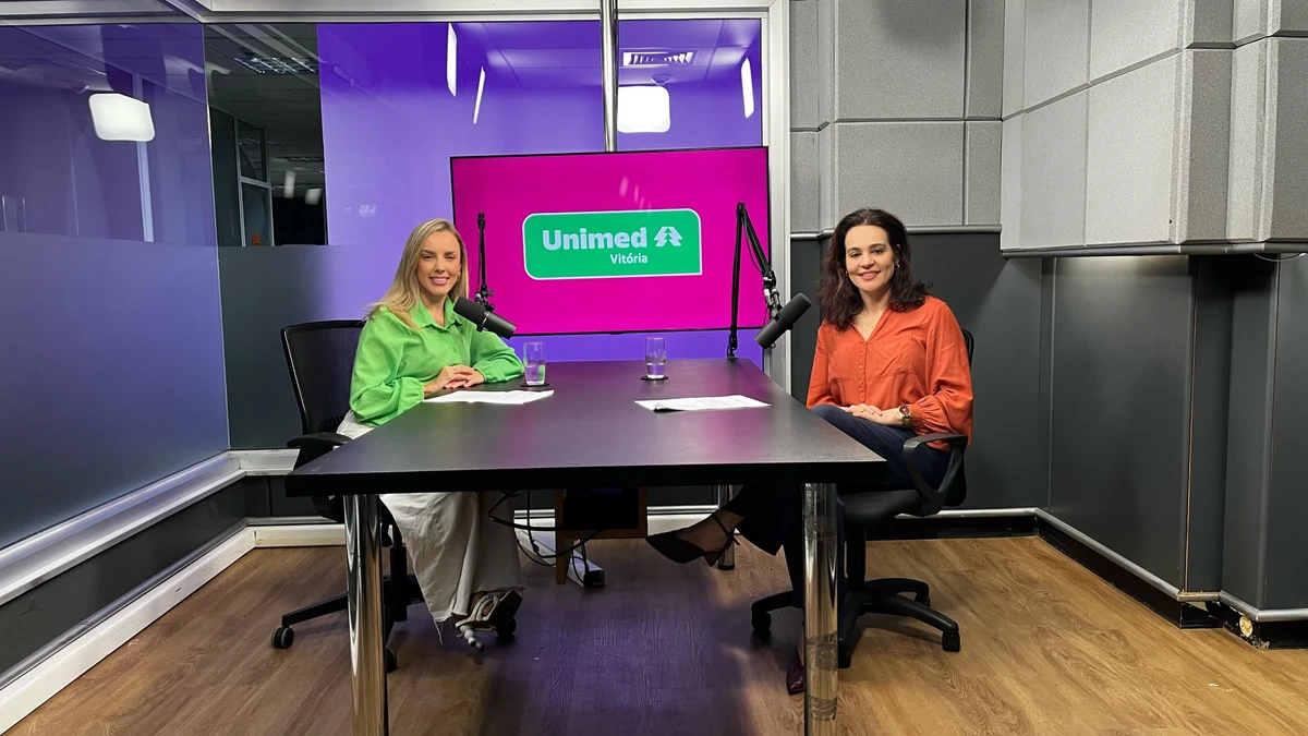 A diretora de Recursos Próprios da Unimed Vitória, Adriana Botti, fala em entrevista à jornalista Marcella Scaramella sobre a importância da saúde preventiva na construção de hábitos mais saudáveis