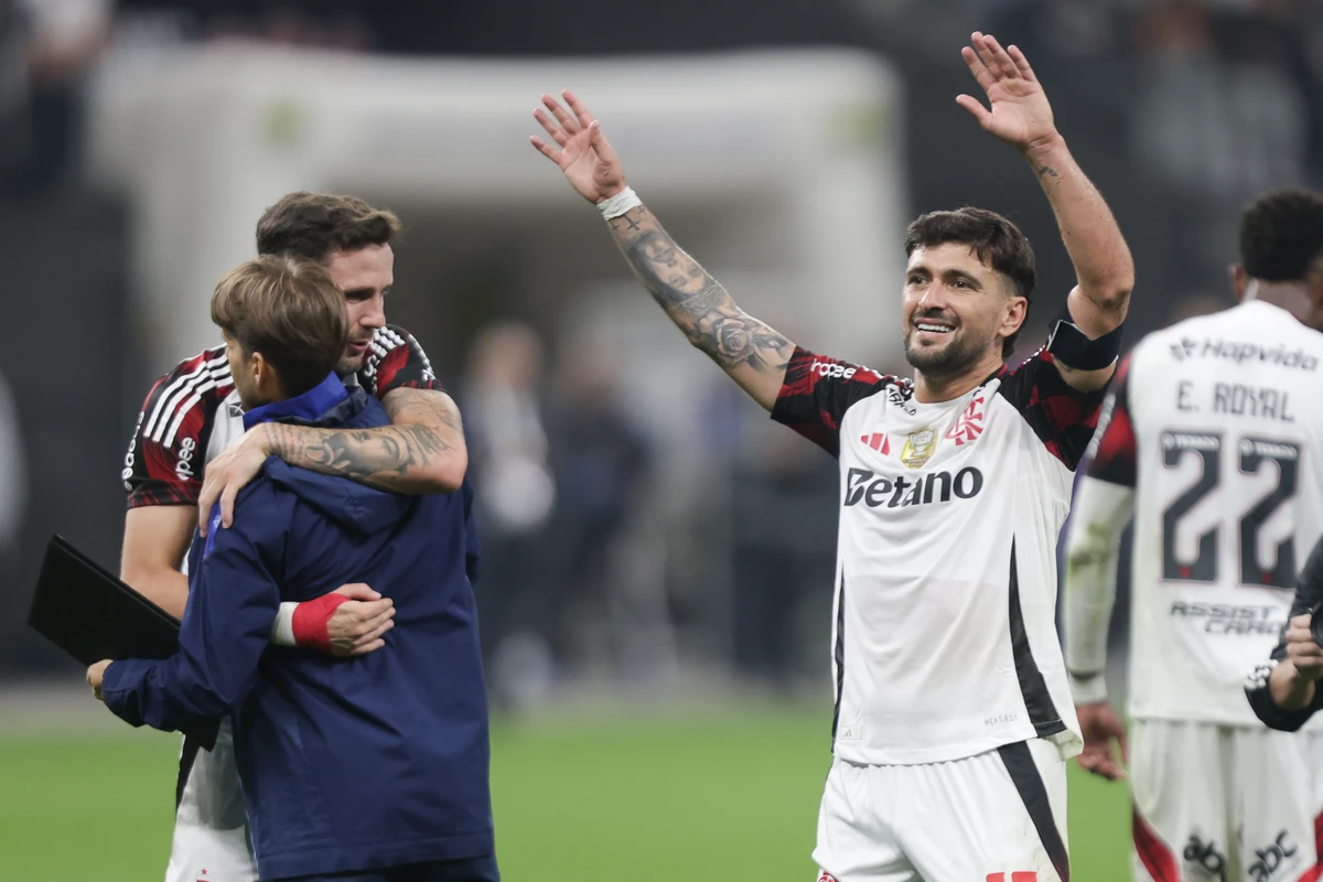 Arrascaeta vive sua temporada mais artilheira no Flamengo