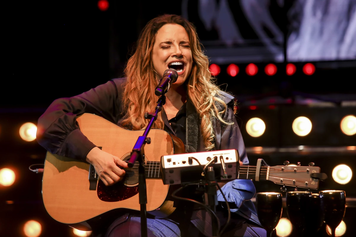 Cantora Ana Carolina