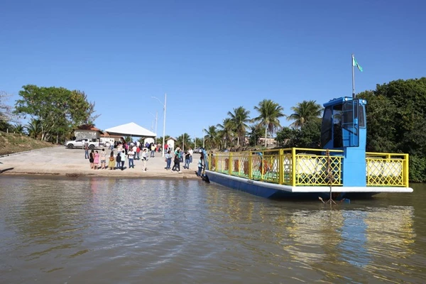 Sistema de travessia por balsa é inaugurado em Conceição da Barra, no ES por Hélio Filho/Secom (Governo do ES)